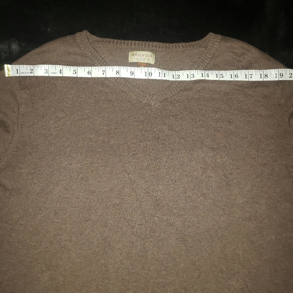 Men's v-neck sweater - Picture 9 of 13